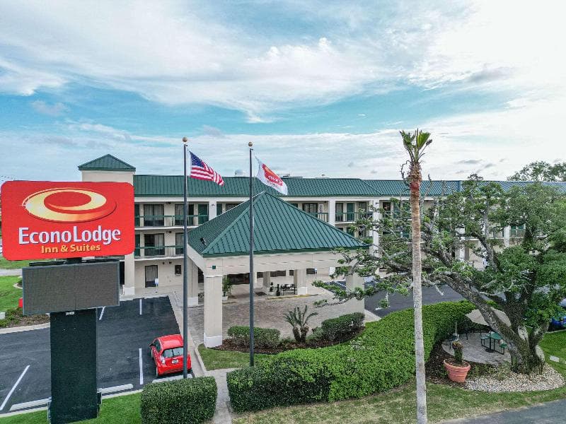 Econo Lodge Inn & Suites Foley 4