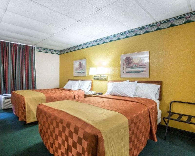 Rodeway Inn 2