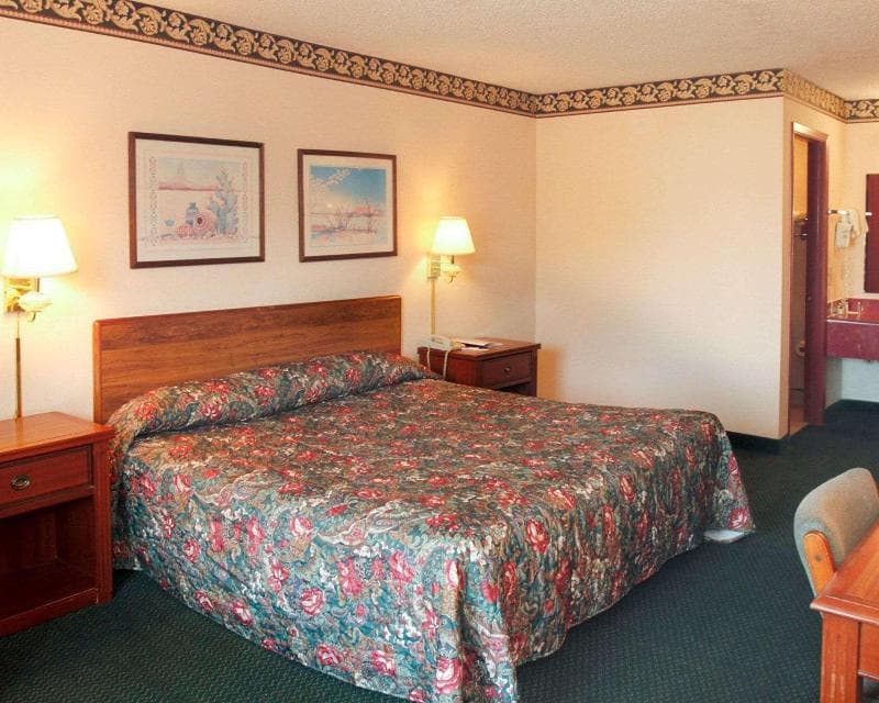 Rodeway Inn Greenwood 4