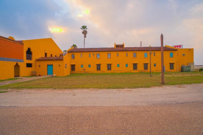 OYO Hotel Kingsville - Hwy 77 4
