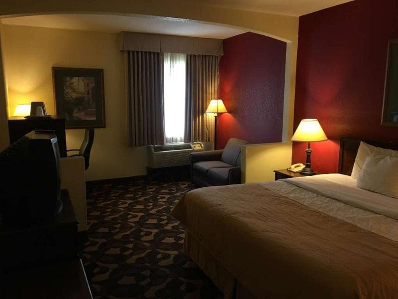 Econo Lodge photo 1