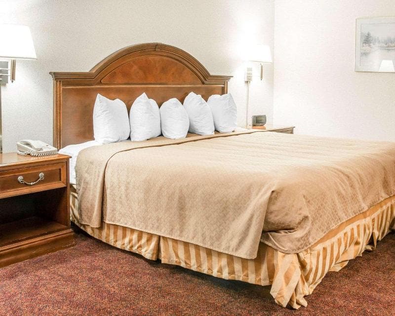 Quality Inn & Suites Beachfront 3