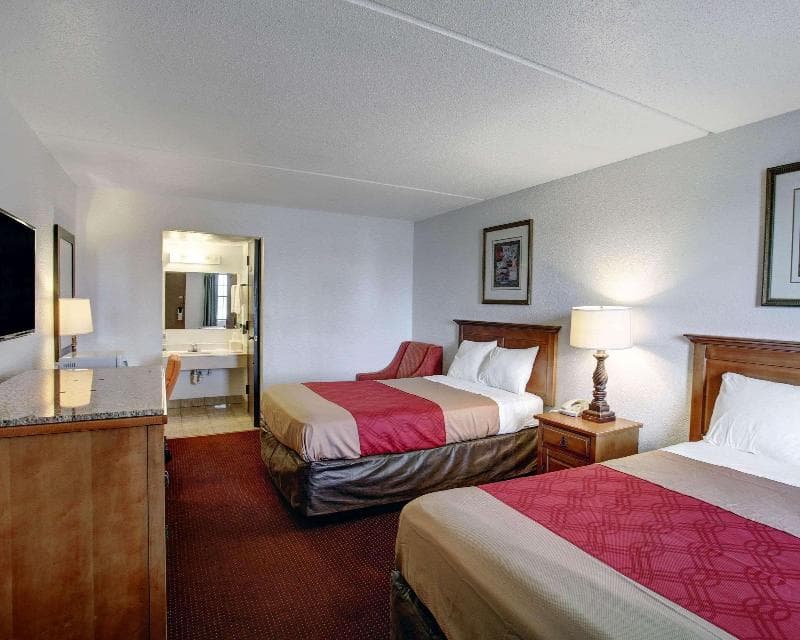 Rodeway Inn 3