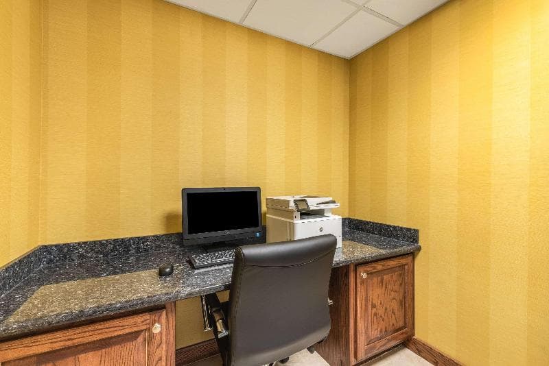 Econo Lodge Inn & Suites Pritchard Road North Little Rock photo 1