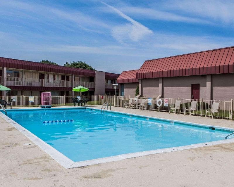 Red Roof Inn Reading 4
