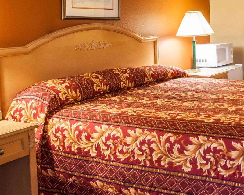 Rodeway Inn main