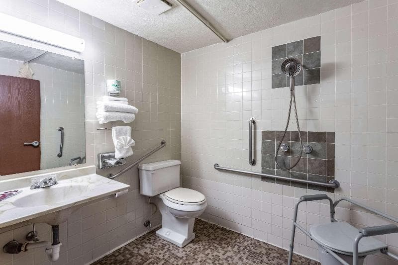 Rodeway Inn 4