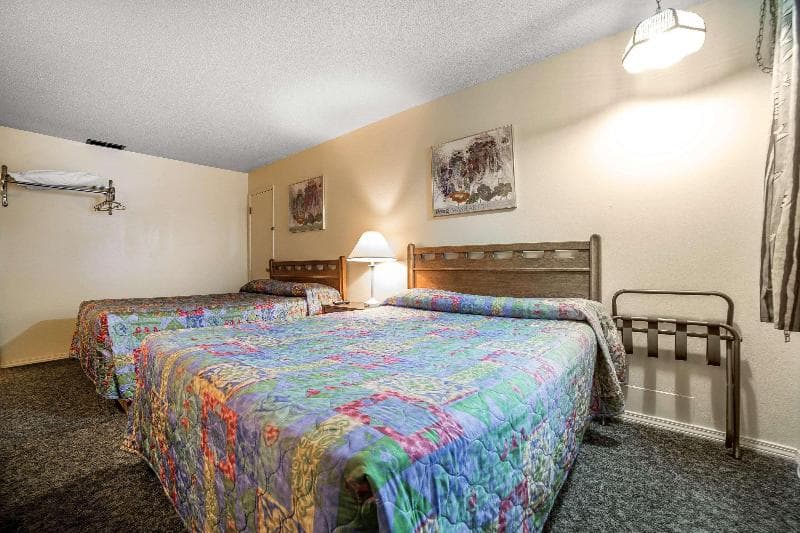 Rodeway Inn main