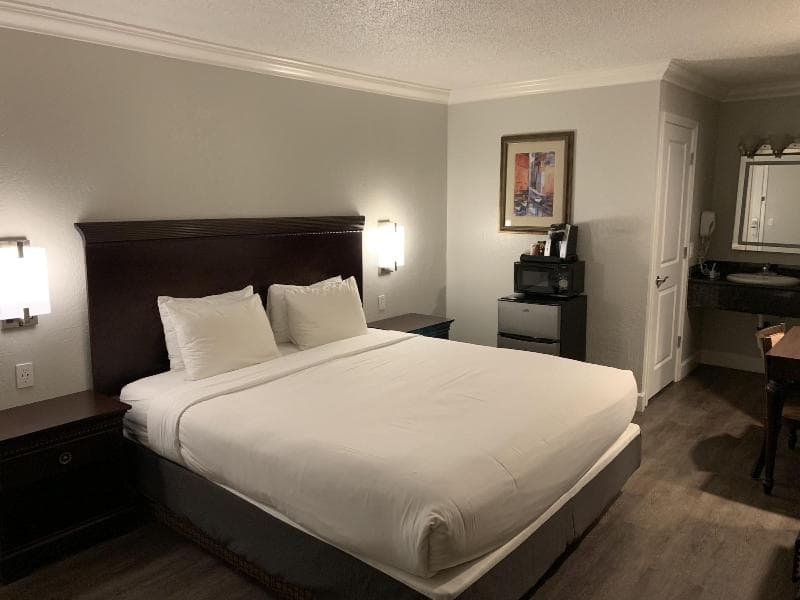 Stargazer Inn and Suites 2