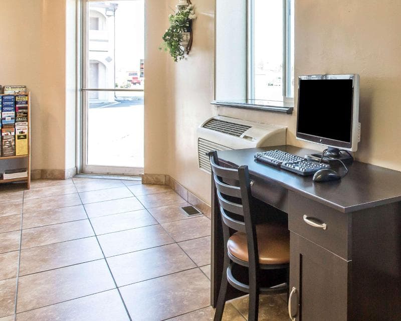 Rodeway Inn & Suites main