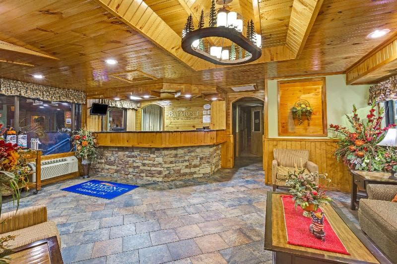 Baymont by Wyndham Gatlinburg on the River 2