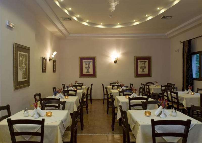 Dellas Boutique Hotel 5