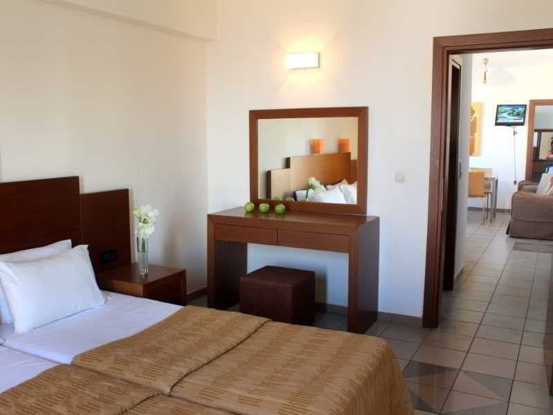 Rodian Gallery Hotel Apartments 4