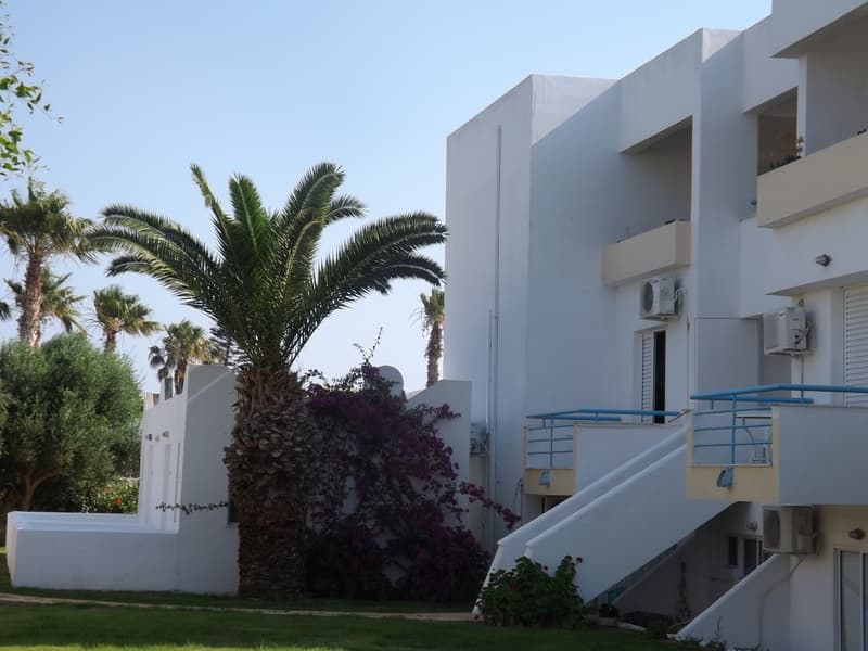 Leonidas Hotel & Studios 3