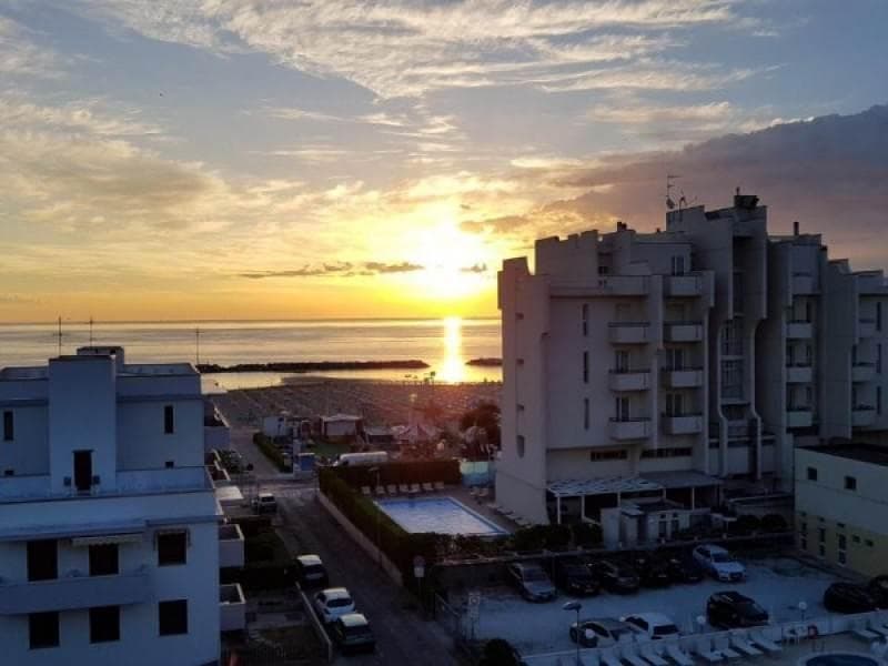Hotel Life 3
