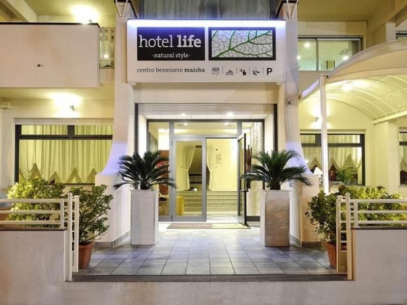Hotel Life 4