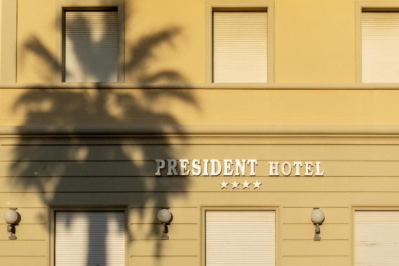 Hotel President 4