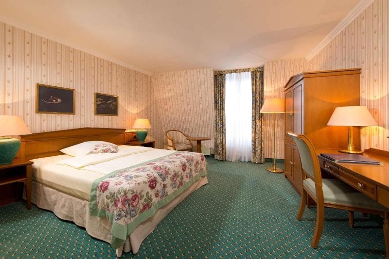 Hotel am Schlosspark 4