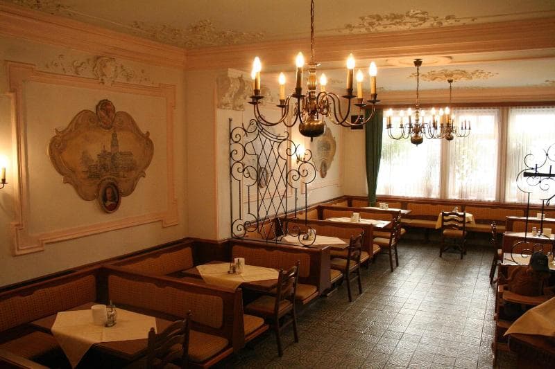 Adlerhof 2