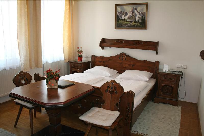 Adlerhof 5