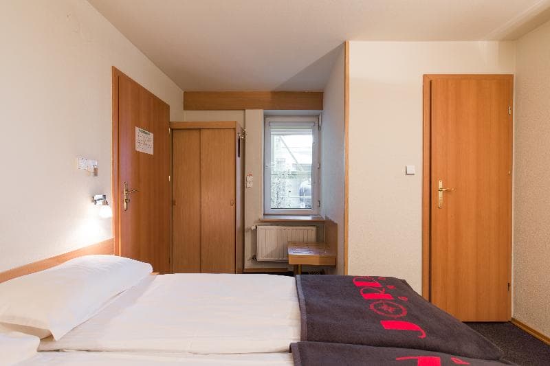 Jordan Guest Rooms 4
