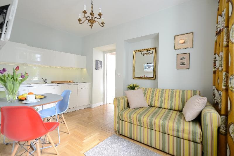Crystal Suites Chez Helena 4