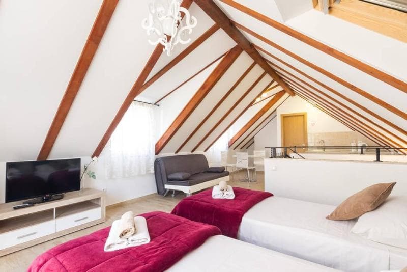Peruzovic Rooms & Apartments main