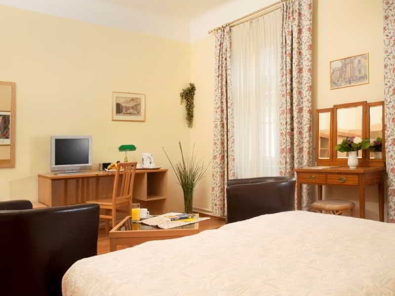Hotel Graf Stadion 3