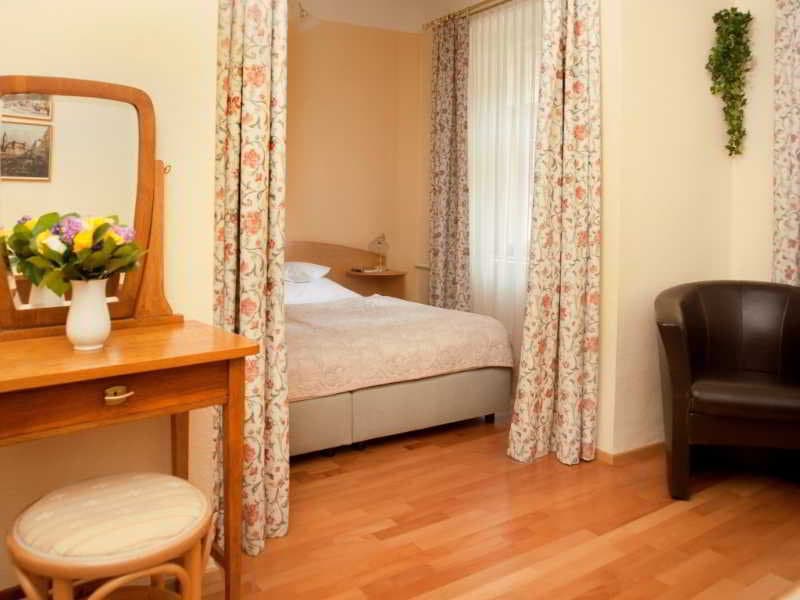 Hotel Graf Stadion 4