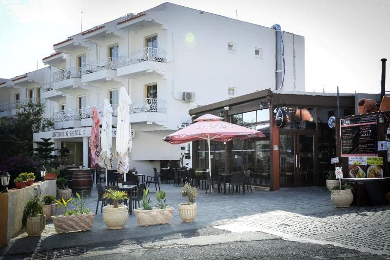 Antonis G Hotel 2