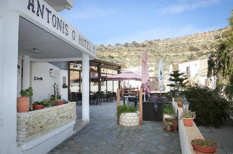 Antonis G Hotel 4