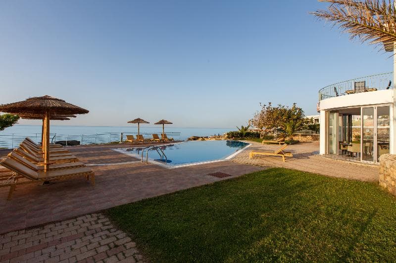 Romantica Beach Villas 4