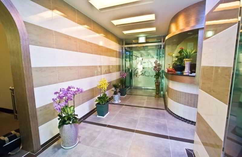 City Park Hotel main