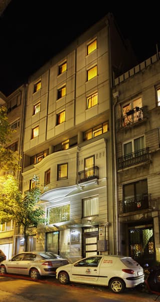 Gallery Residence main