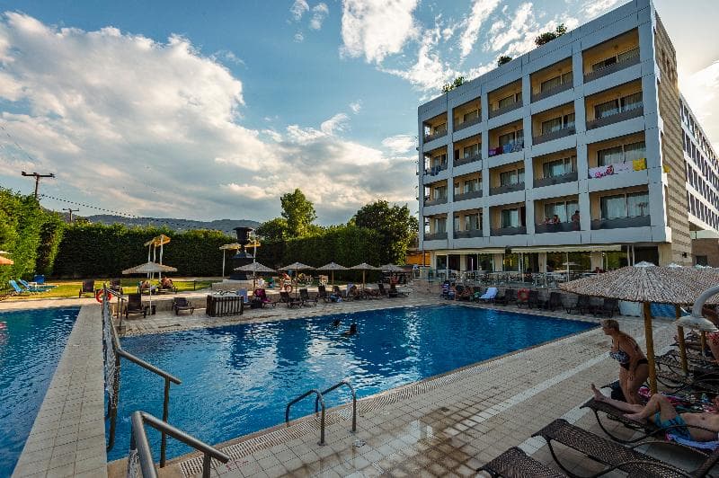 Dolphin Resort Hotel 5