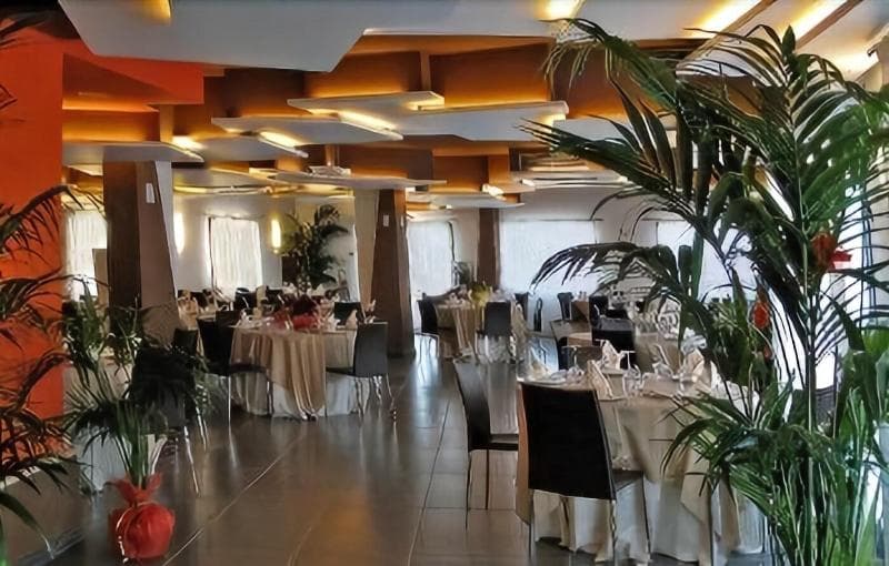 Tus' Hotel 4