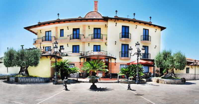 La Fayette main