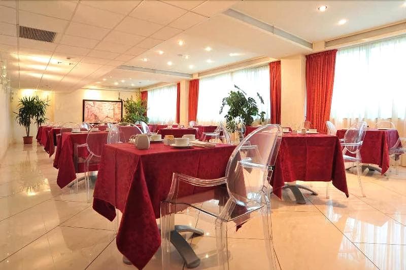 Inn Hotel 3
