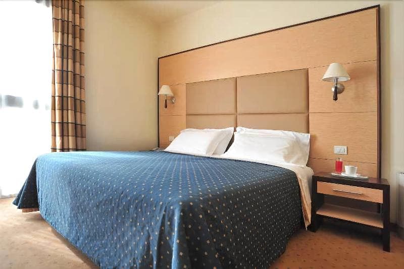 Inn Hotel 4