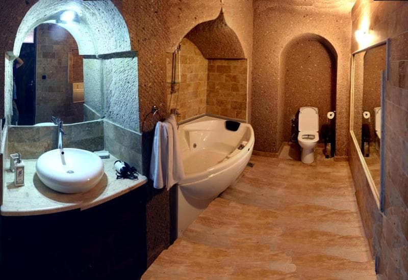 El Puente Cave Hotel 3