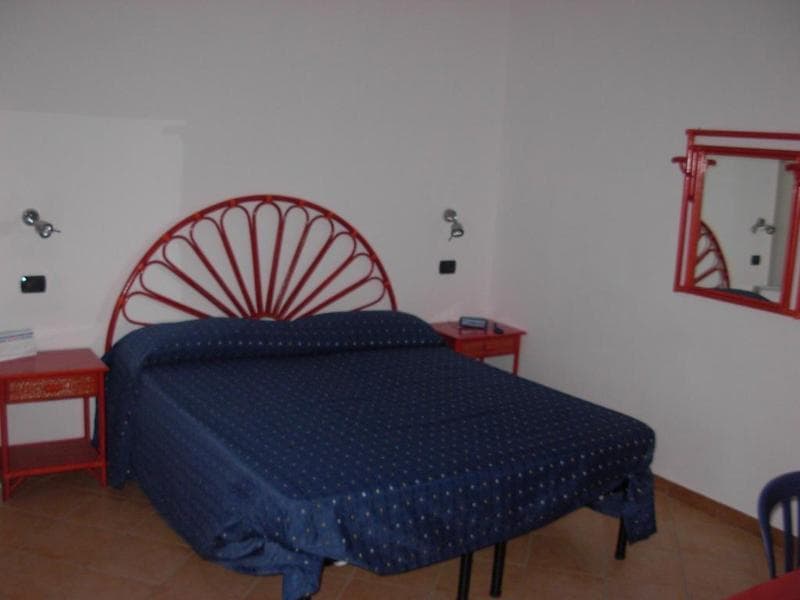 Beach Hotel 5