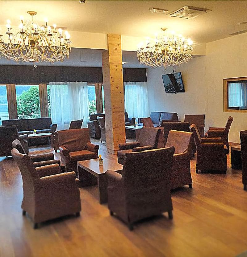 Parc Hotel Du Lac photo 1
