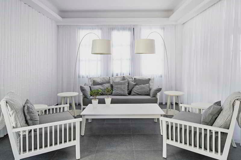Acroterra Rosa 4