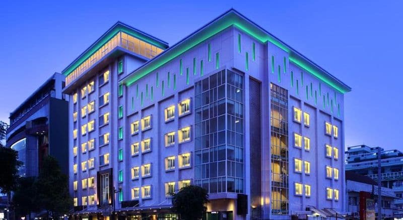 MAXONE Premier Melawai main