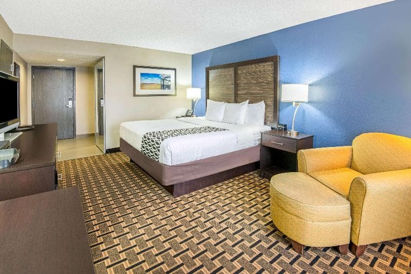La Quinta Inn & Suites Denison-North Lake Texoma 4