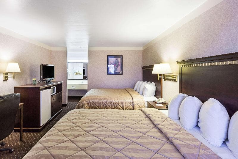 Quality Inn Near Medical Center photo 1