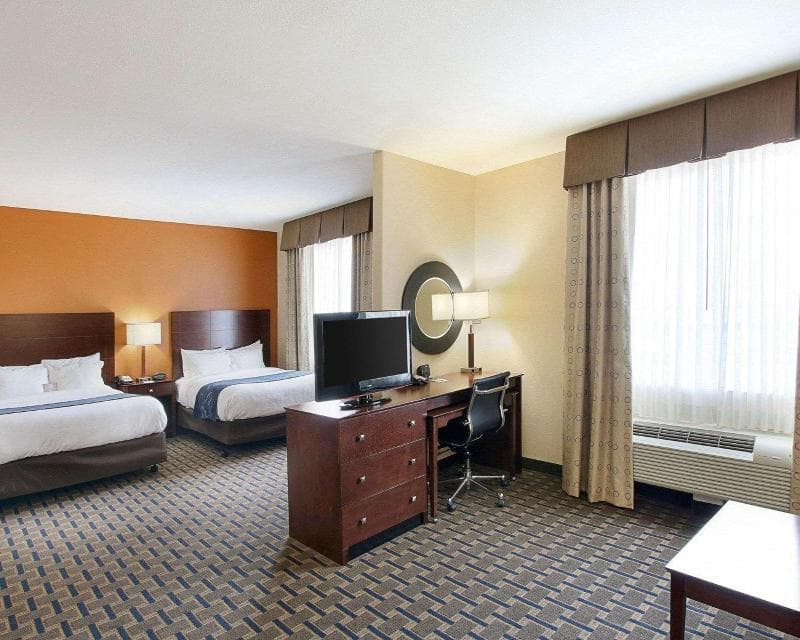 Comfort Suites Waxahachie - Dallas 4