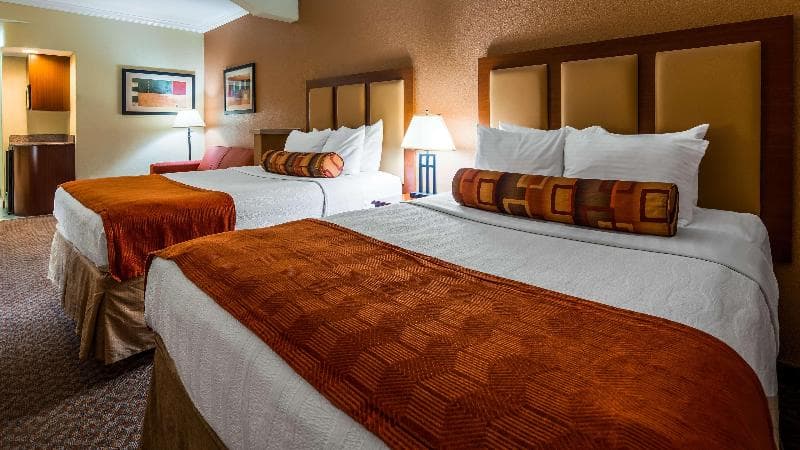 Best Western Plus Waxahachie Inn & Suites 4