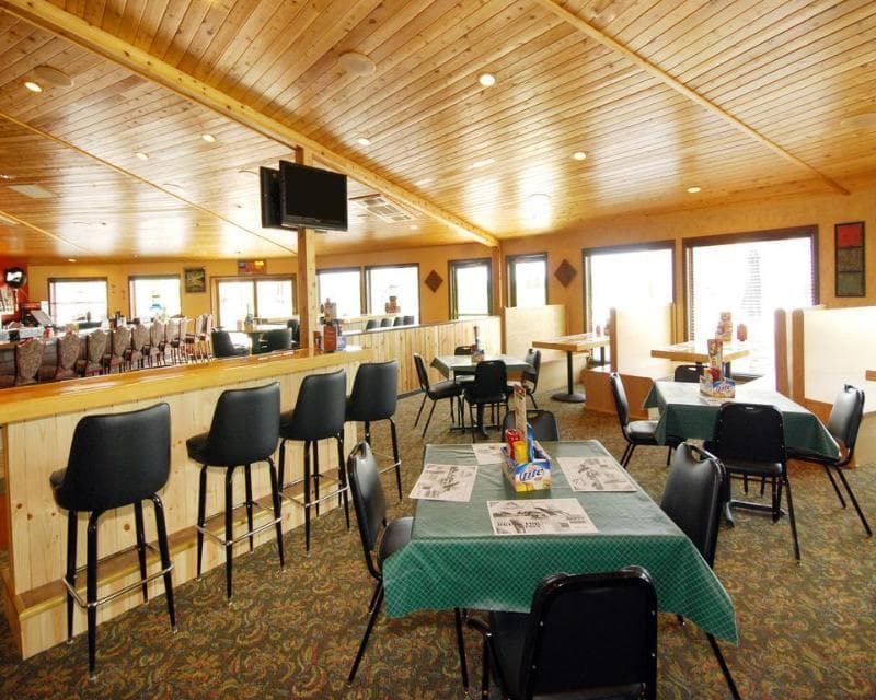 Comfort Suites At Par 4 Resort 4