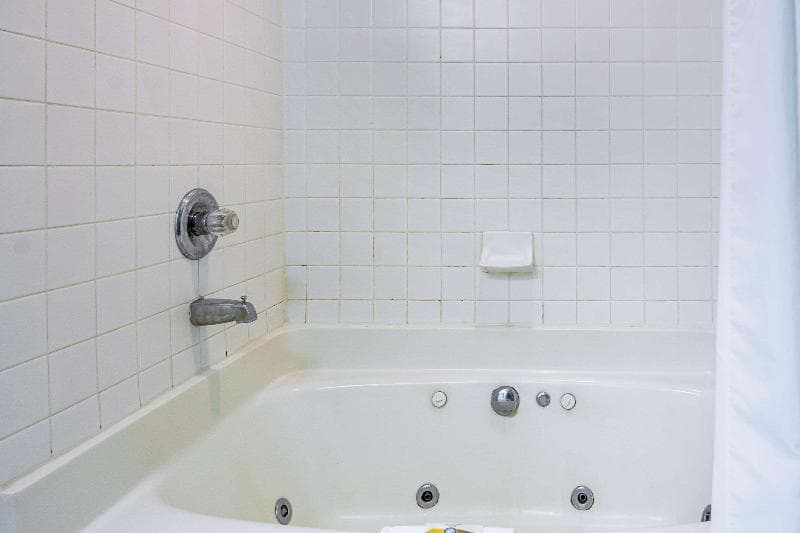 Quality Inn & Suites Martinsburg 5